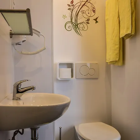 Konukevi Torkel-stube 3*