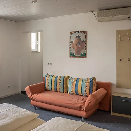 Torkel-stube Affittacamere 3*